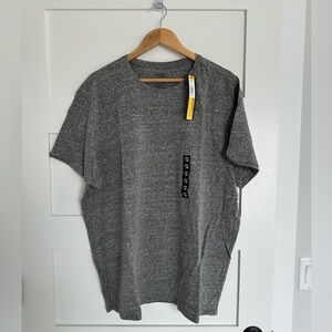 NWT Apt 9 Men's Heather Gray Short-Sleeve Tee. Size XXL.